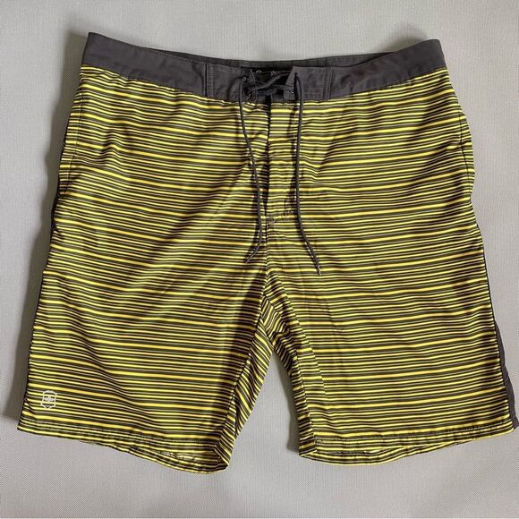 VICTORINOX Gray Yellow Striped Swim Board Shorts Men’s Size XL - Picture 1 of 12